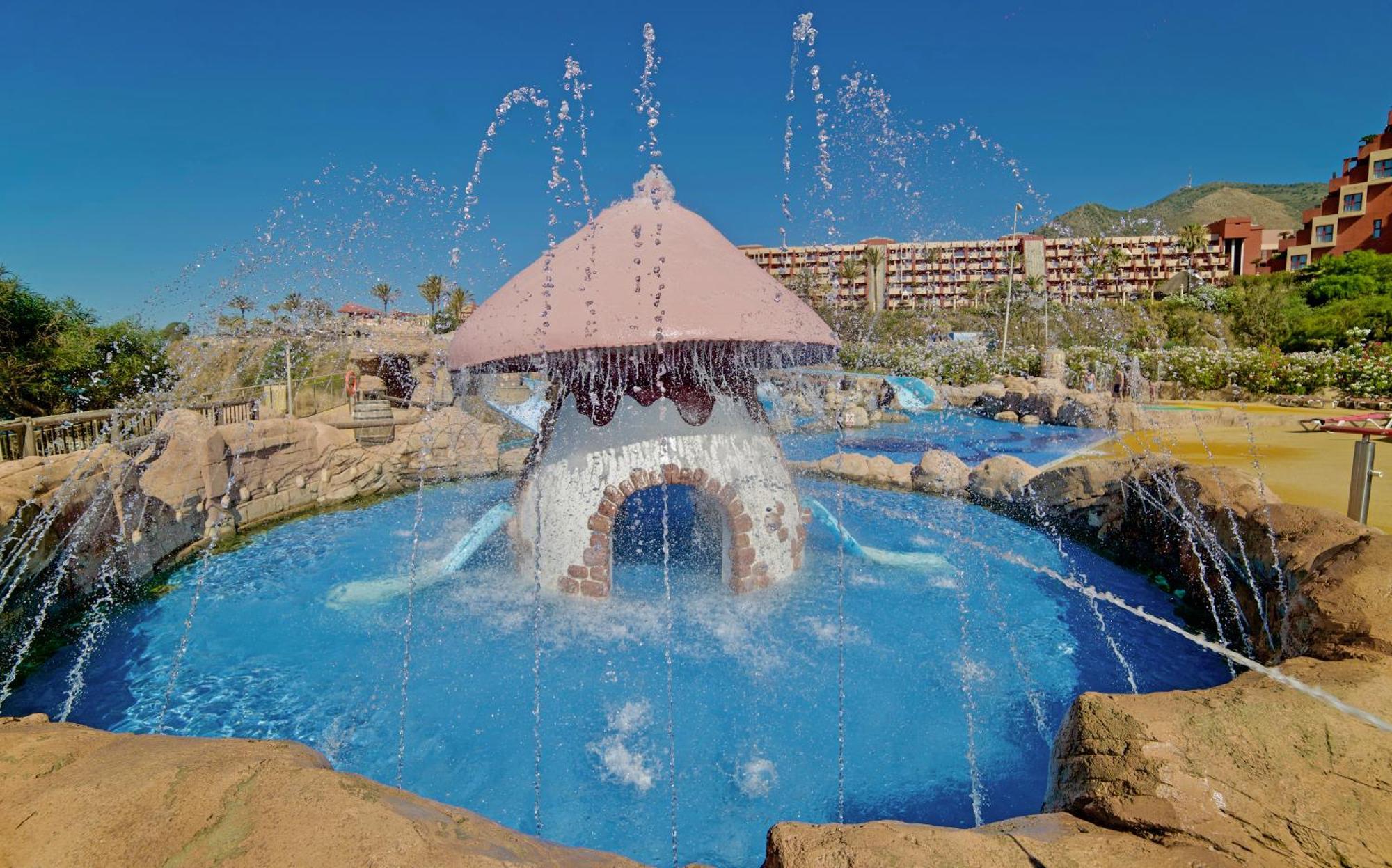 Holiday World Resort Benalmádena Εξωτερικό φωτογραφία